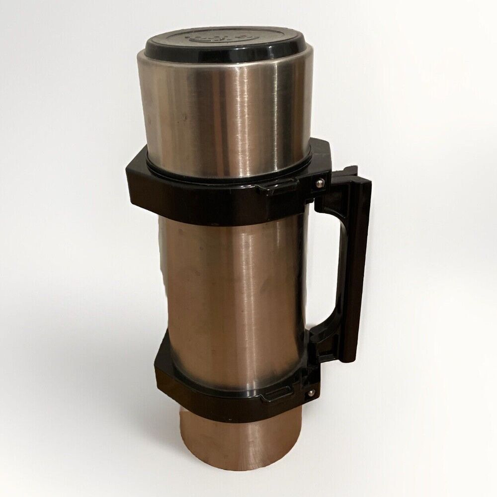 Igloo Thermos, Hot And Cold Drinks, 4 Pieces, Collapsible Handle For Storage 1 L